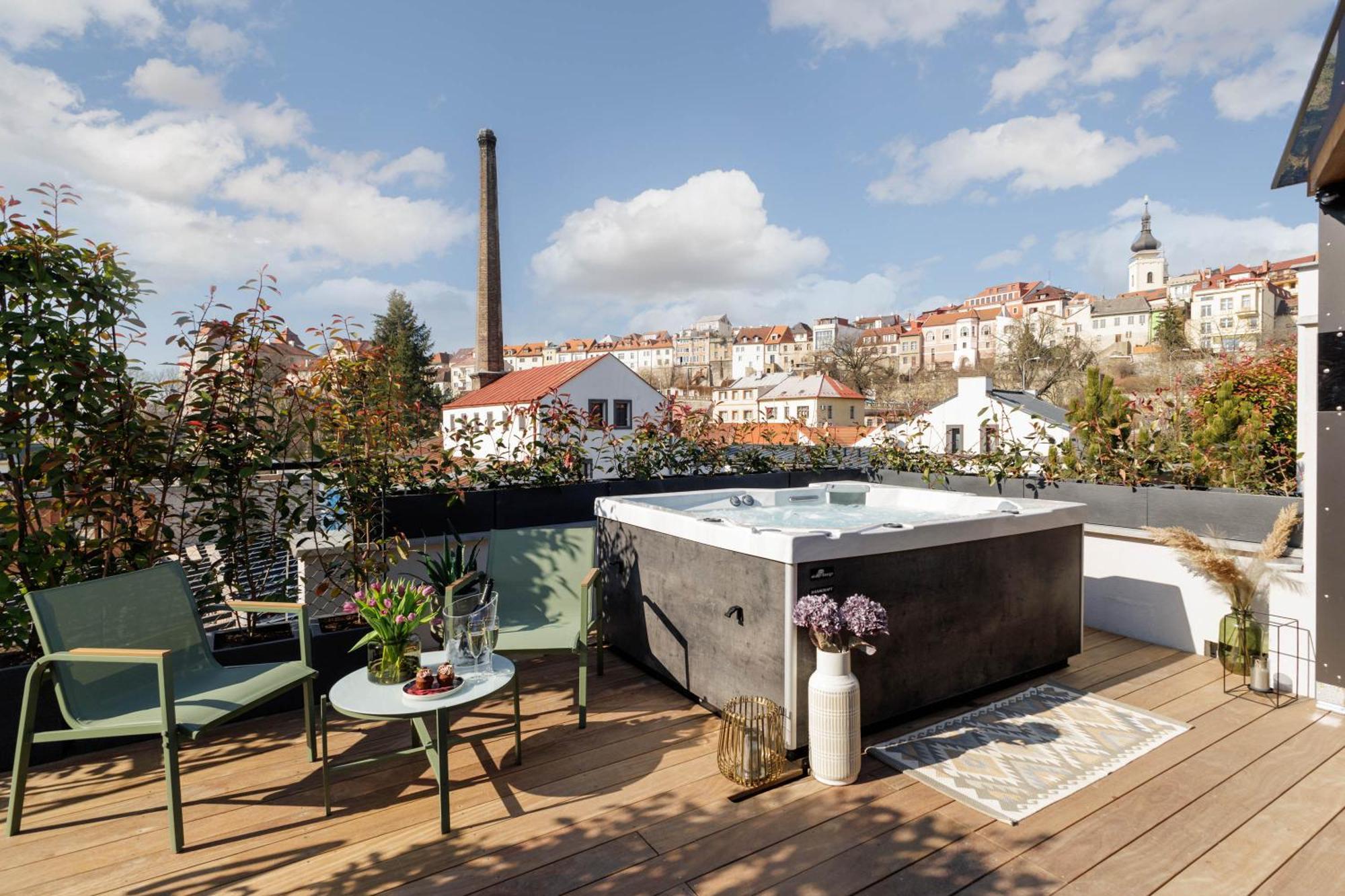 Aparthotel Na Klenici Mladá Boleslav Exteriér fotografie